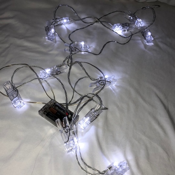 Urban Outfitters Other - Hanging photo clip lights!🖤